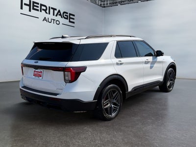 2025 Ford Explorer ST-Line