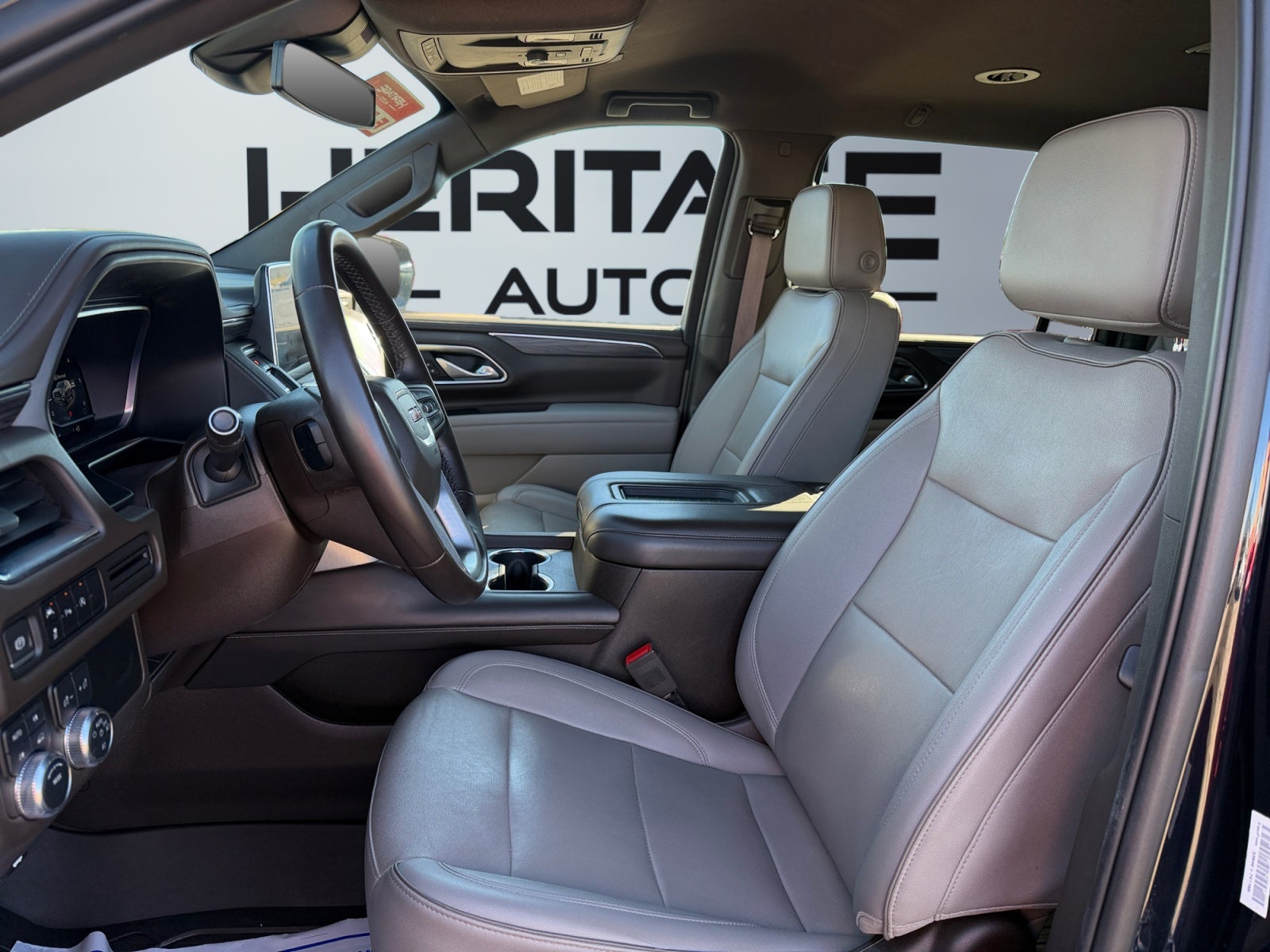 2023 GMC Yukon XL SLT