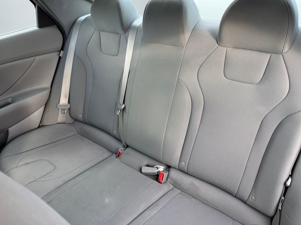 2024 Hyundai Elantra SE