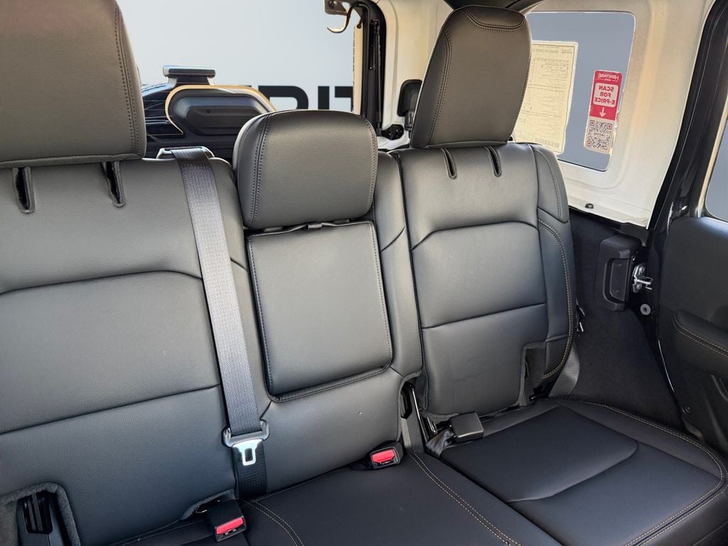 2025 Jeep Wrangler WRANGLER 4-DOOR SAHARA