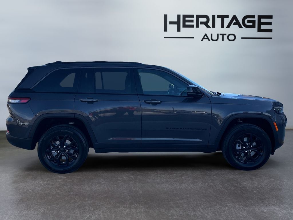 2026 Jeep Grand Cherokee GRAND CHEROKEE LAREDO ALTITUDE 4X4