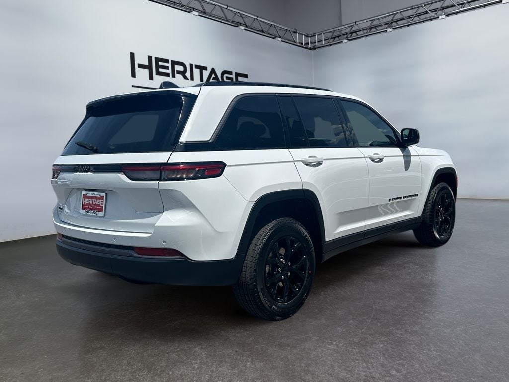 2026 Jeep Grand Cherokee GRAND CHEROKEE LAREDO ALTITUDE 4X4