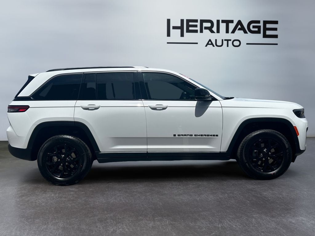 2026 Jeep Grand Cherokee GRAND CHEROKEE LAREDO ALTITUDE 4X4