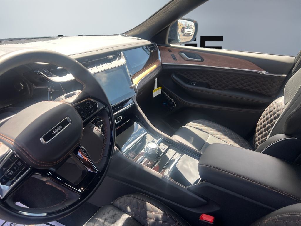2026 Jeep Grand Cherokee GRAND CHEROKEE SUMMIT 4X4