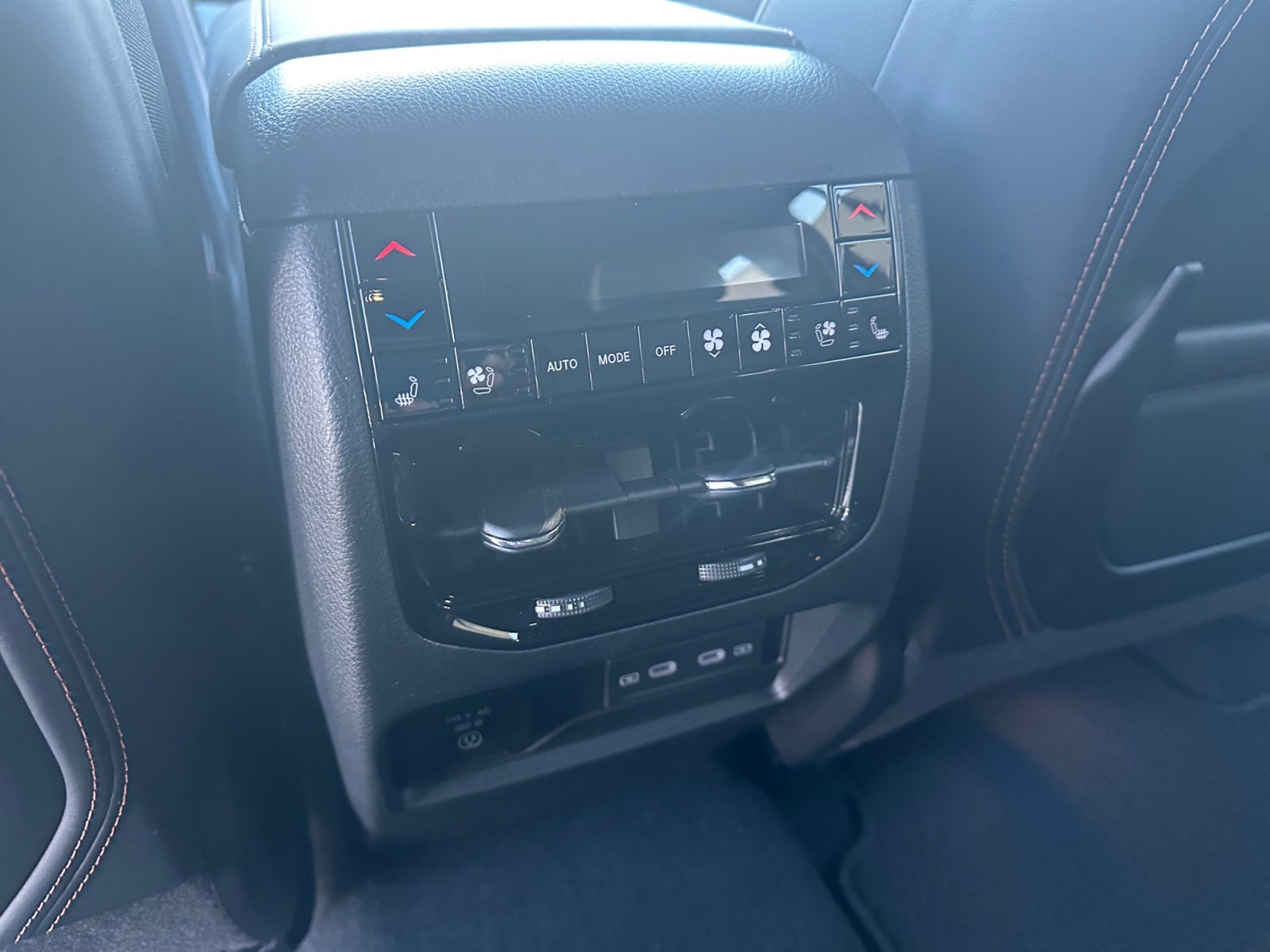 2027 Jeep Grand Cherokee GRAND CHEROKEE SUMMIT 4X4