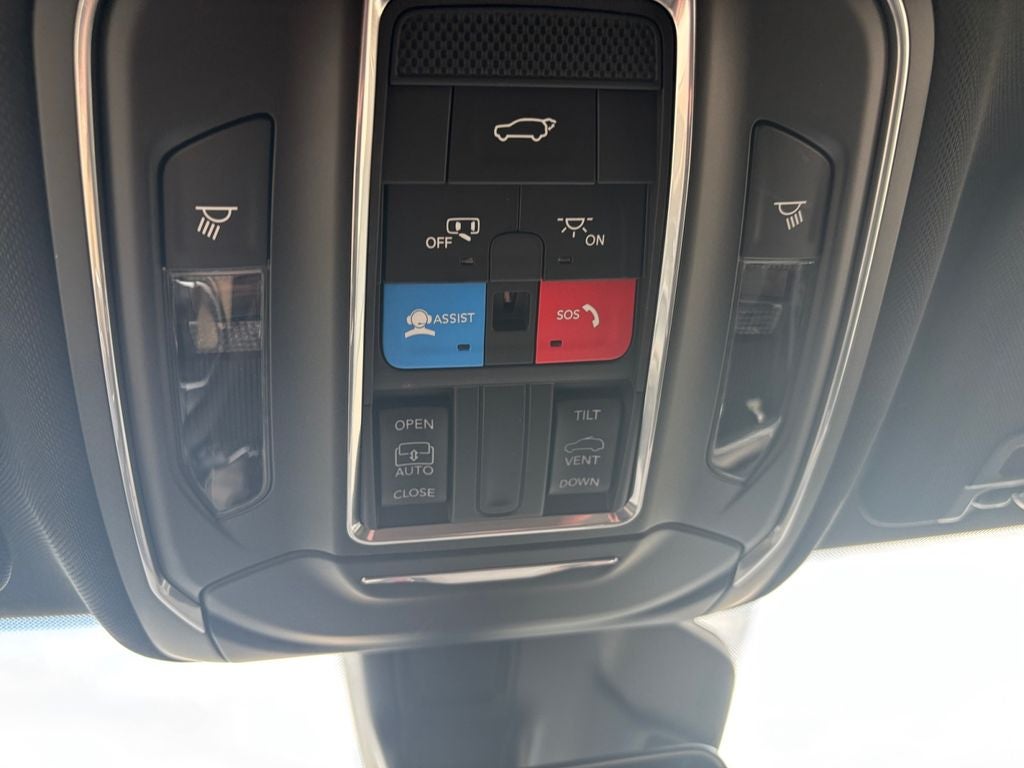 2026 Jeep Grand Cherokee GRAND CHEROKEE L LAREDO ALTITUDE 4X4