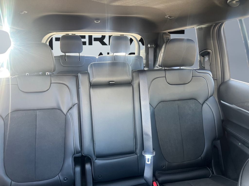 2026 Jeep Grand Cherokee GRAND CHEROKEE L LAREDO ALTITUDE 4X4