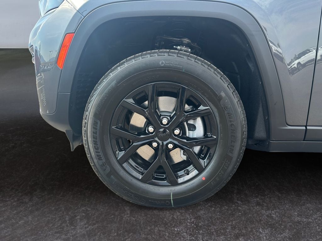 2026 Jeep Grand Cherokee GRAND CHEROKEE L LAREDO ALTITUDE 4X4