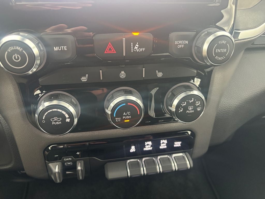 2026 RAM Ram 1500 RAM 1500 BIG HORN CREW CAB 4X4 6'4' BOX