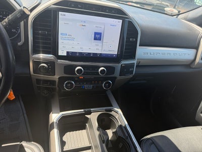 2022 Ford F-350 LARIAT
