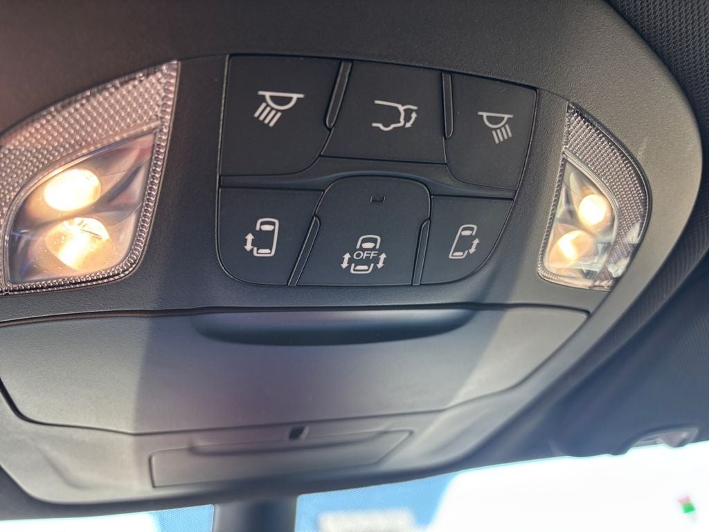 2027 Chrysler Pacifica PACIFICA SELECT AWD