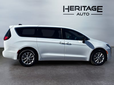 2027 Chrysler Pacifica PACIFICA SELECT AWD