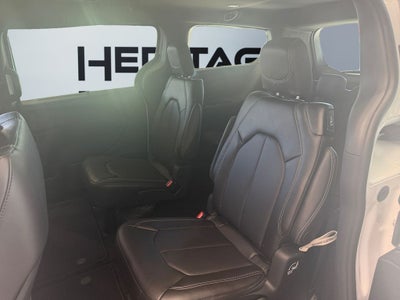 2027 Chrysler Pacifica PACIFICA SELECT AWD