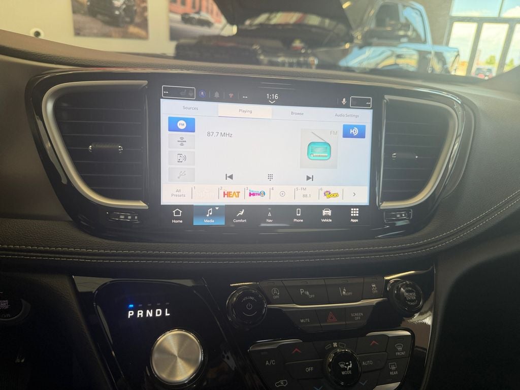 2027 Chrysler Pacifica PACIFICA SELECT AWD