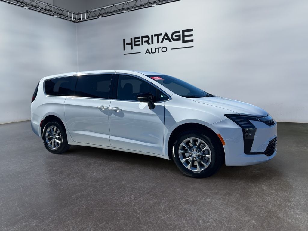 2027 Chrysler Pacifica PACIFICA SELECT AWD