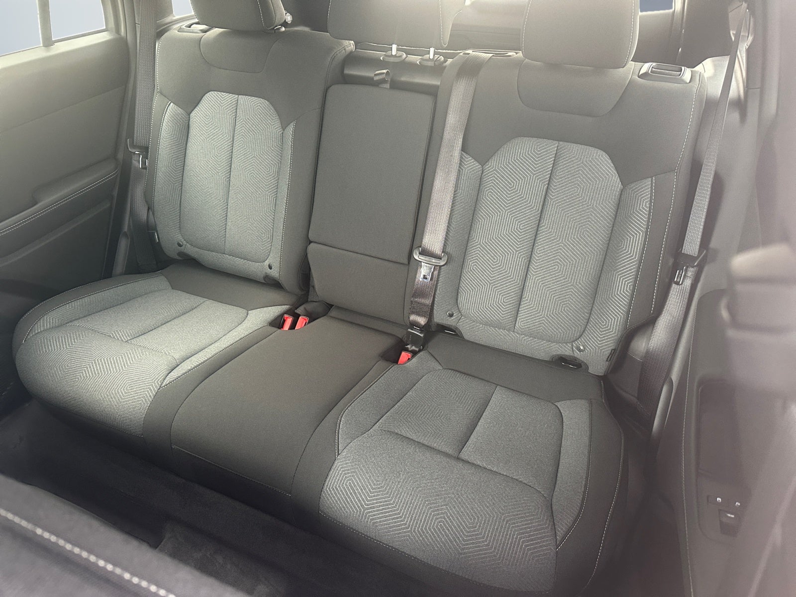 2027 Jeep Cherokee CHEROKEE LAREDO 4X4