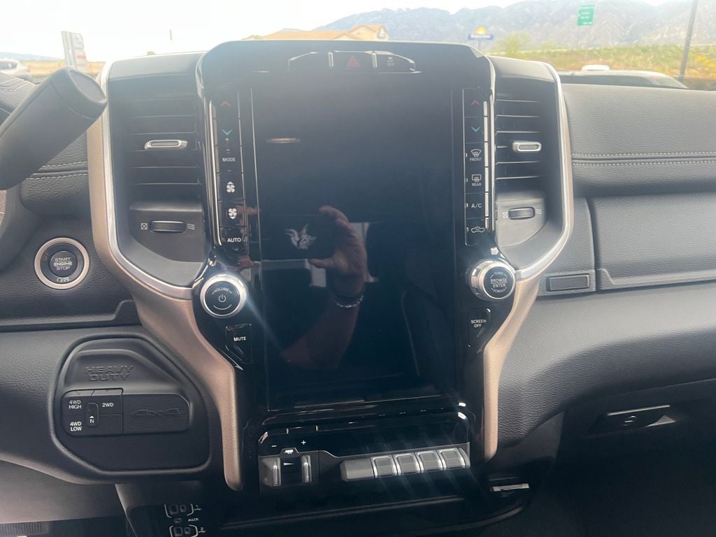 2024 RAM 2500 Laramie Crew Cab 4x4 6'4' Box