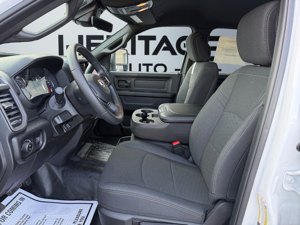 2026 RAM Ram 3500 Chassis Cab RAM 3500 TRADESMAN CREW CAB CHASSIS 4X4 60' CA