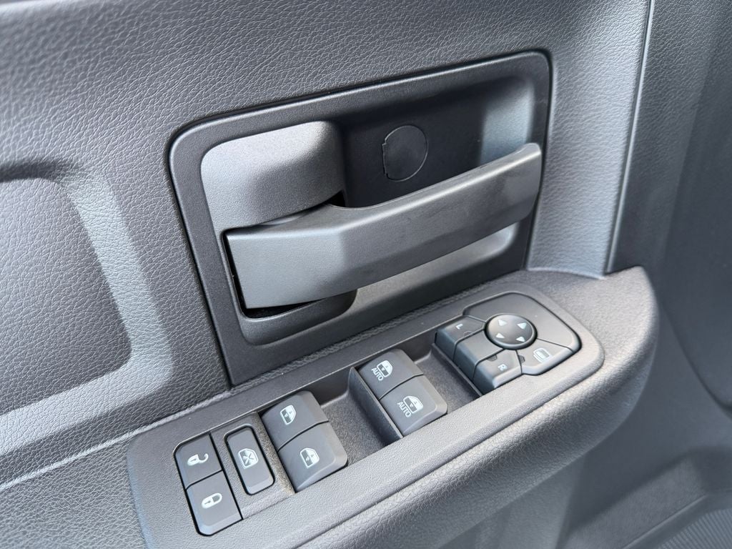 2026 RAM Ram 3500 Chassis Cab RAM 3500 TRADESMAN CREW CAB CHASSIS 4X4 60' CA