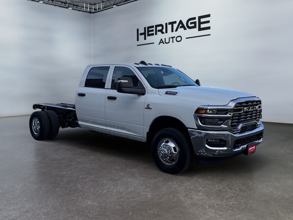 2026 RAM Ram 3500 Chassis Cab RAM 3500 TRADESMAN CREW CAB CHASSIS 4X4 60' CA