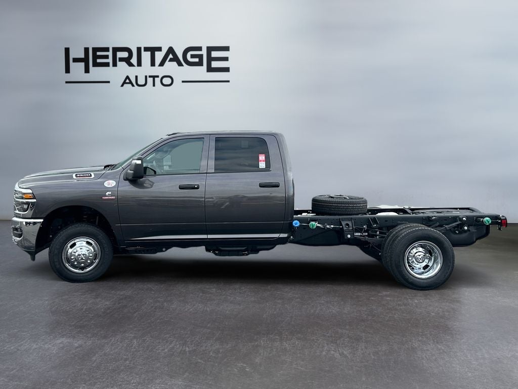 2026 RAM Ram 3500 Chassis Cab RAM 3500 TRADESMAN CREW CAB CHASSIS 4X4 60' CA