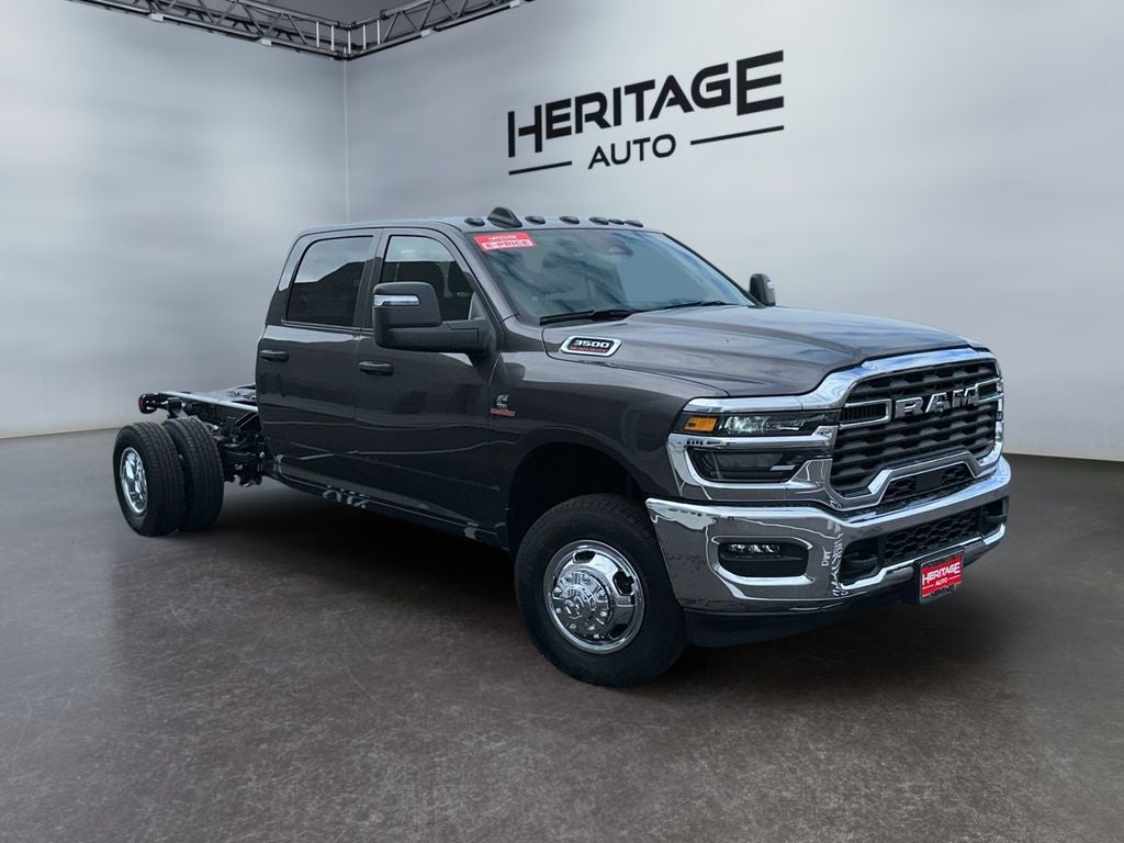 2026 RAM Ram 3500 Chassis Cab RAM 3500 TRADESMAN CREW CAB CHASSIS 4X4 60' CA