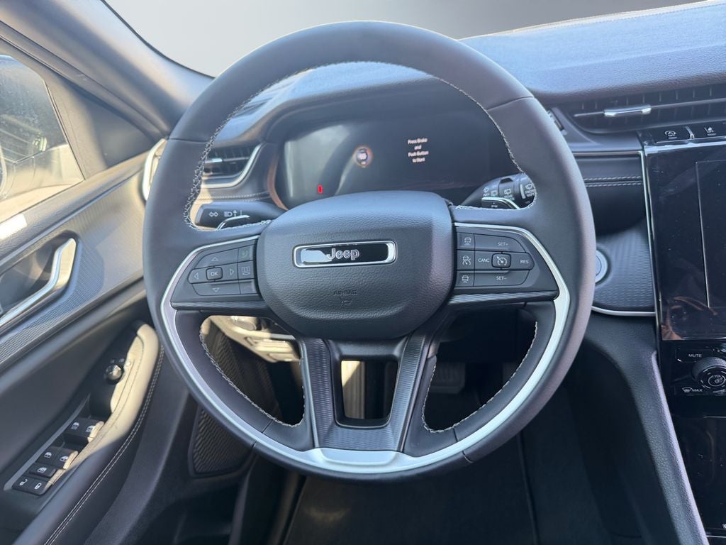 2026 Jeep Grand Cherokee GRAND CHEROKEE LAREDO X 4X4