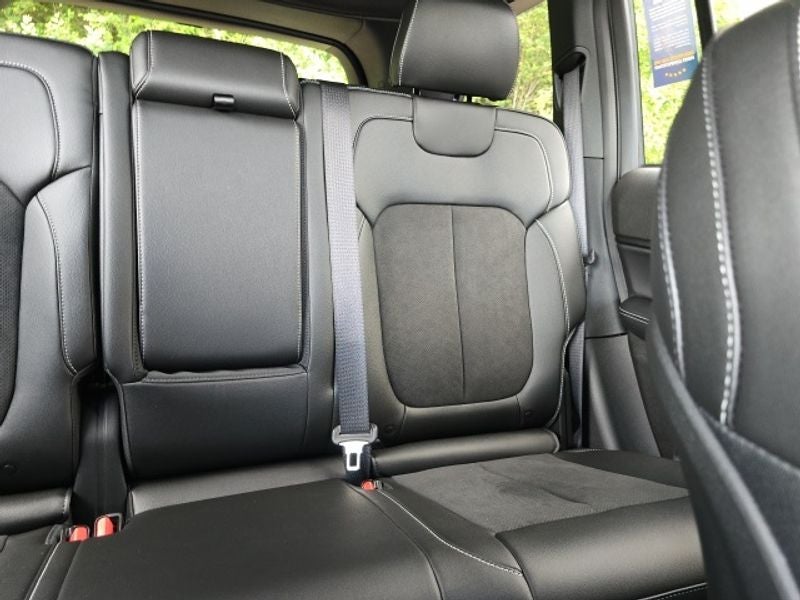 2025 Jeep Grand Cherokee GRAND CHEROKEE ALTITUDE 4X4