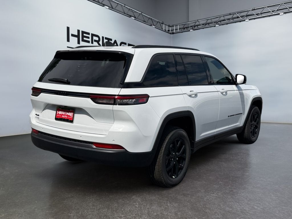 2026 Jeep Grand Cherokee GRAND CHEROKEE LAREDO ALTITUDE 4X4