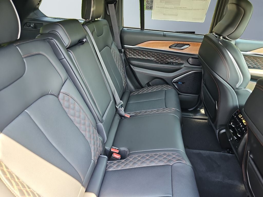 2026 Jeep Grand Cherokee GRAND CHEROKEE SUMMIT 4X4