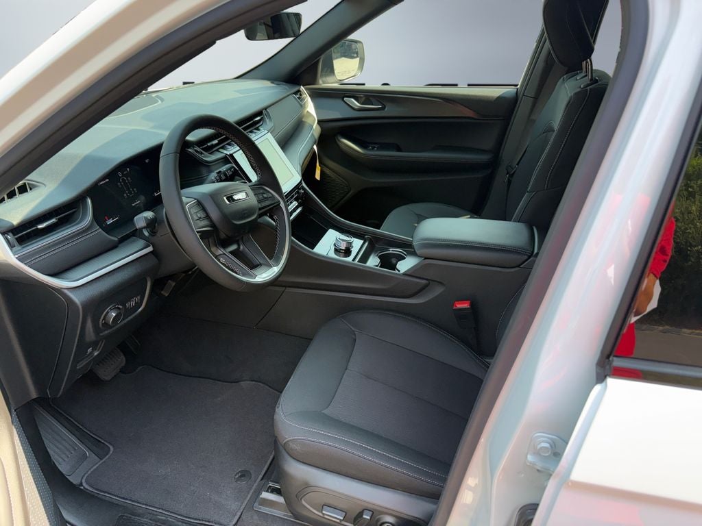 2026 Jeep Grand Cherokee GRAND CHEROKEE L LAREDO X 4X4
