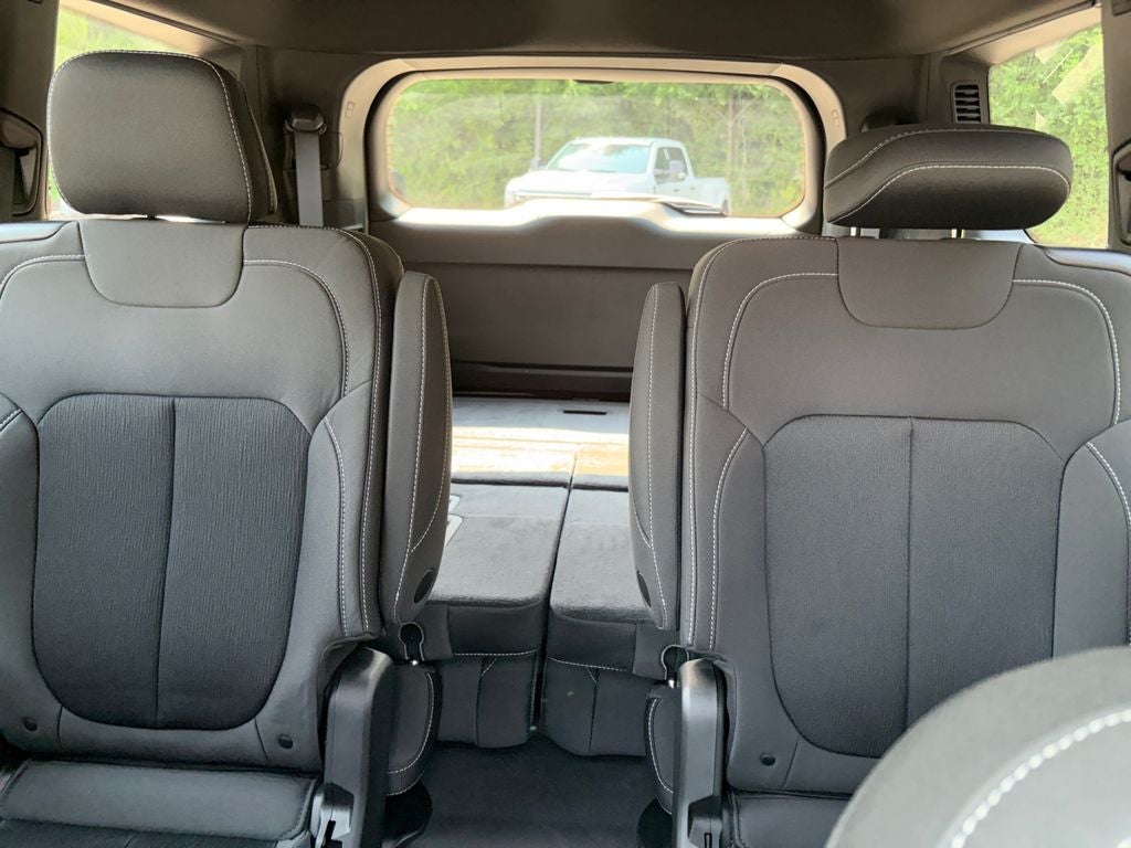 2026 Jeep Grand Cherokee GRAND CHEROKEE L LAREDO X 4X4