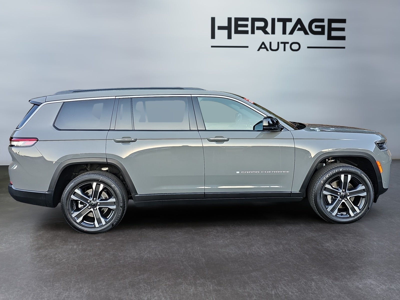 2027 Jeep Grand Cherokee GRAND CHEROKEE L LIMITED 4X4