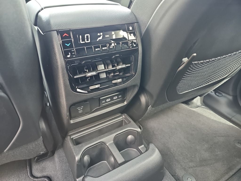 2026 Jeep Grand Cherokee GRAND CHEROKEE L LIMITED RESERVE 4X4