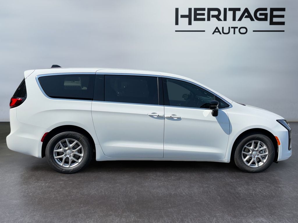 2027 Chrysler Pacifica PACIFICA SELECT