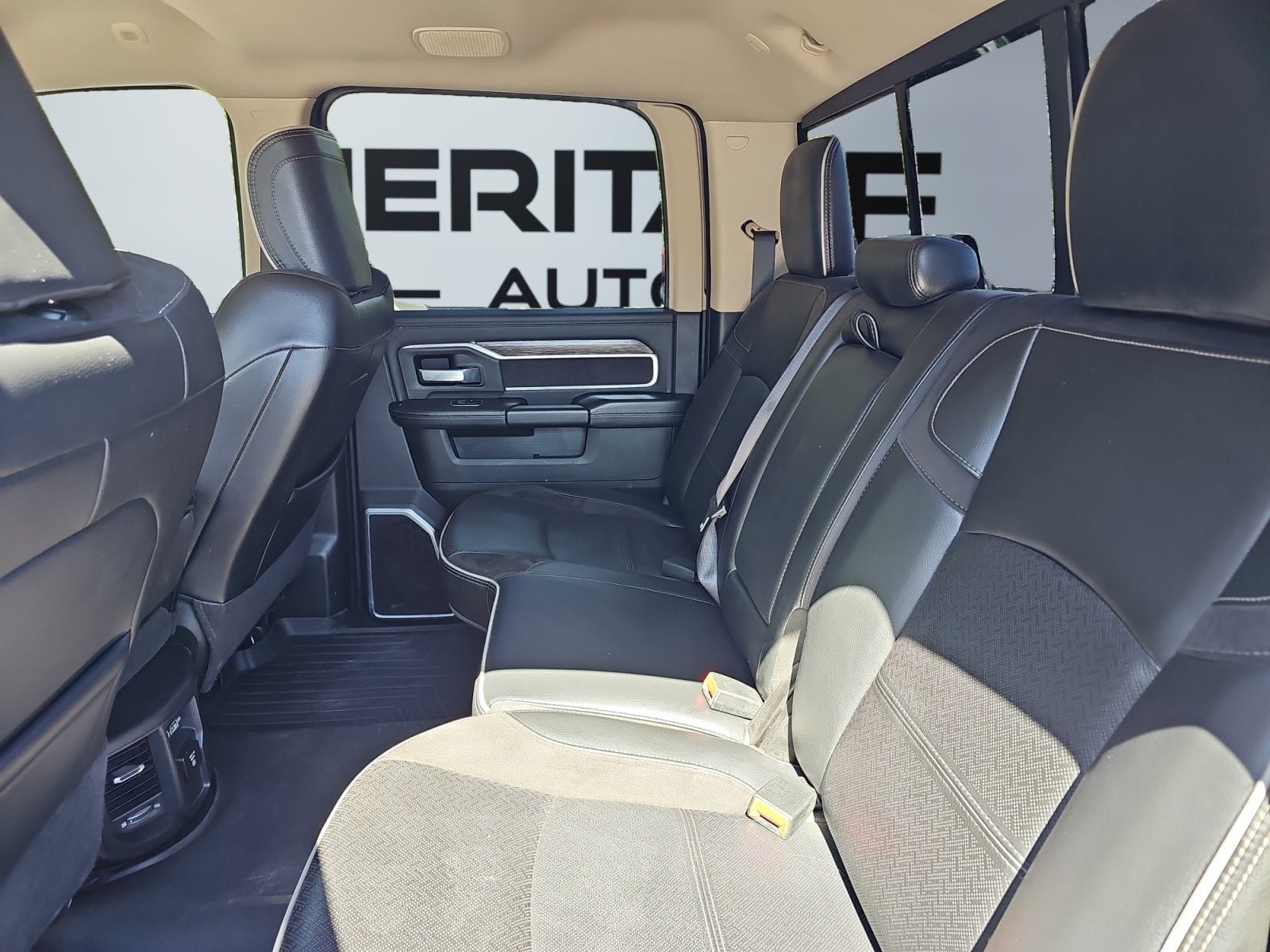 2021 RAM 3500 Laramie Crew Cab 4x4 8' Box