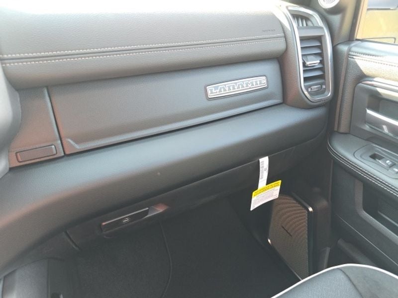 2026 RAM Ram 3500 RAM 3500 LARAMIE CREW CAB 4X4 8' BOX