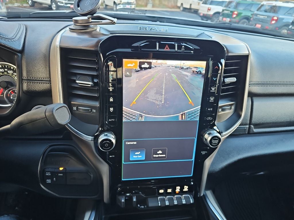 2024 RAM 3500 Laramie Crew Cab 4x4 8' Box