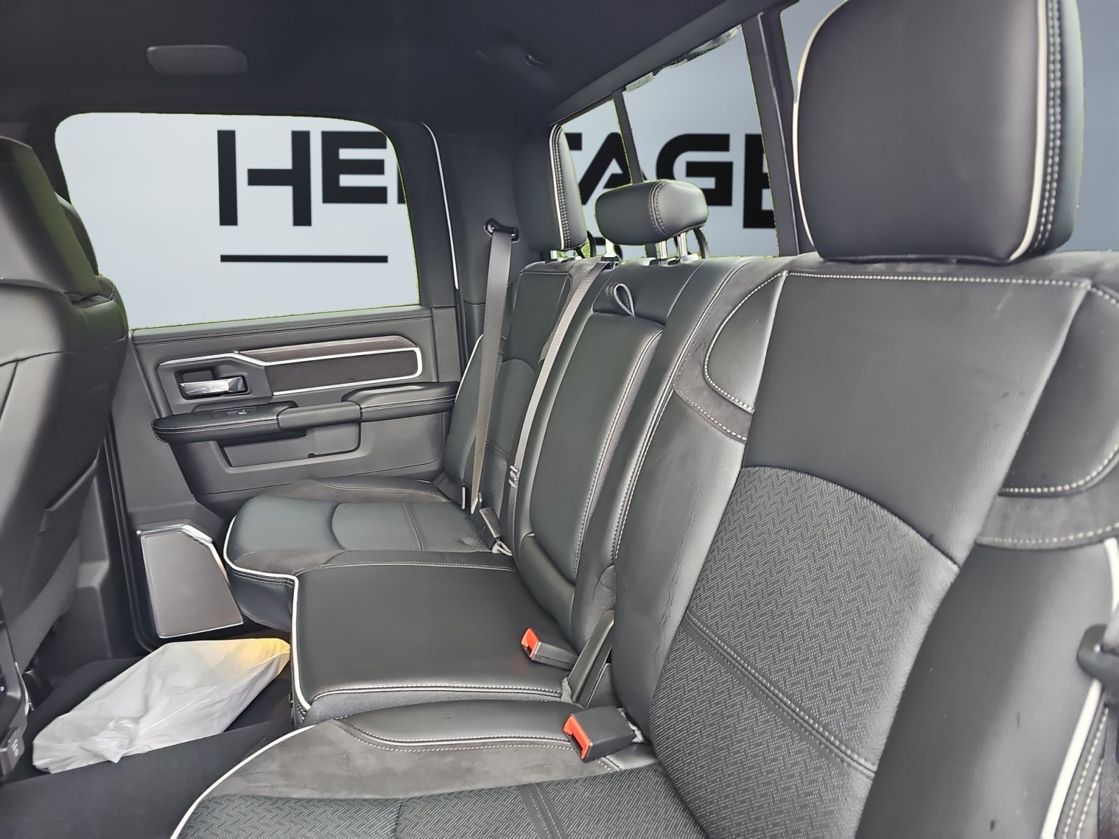 2026 RAM 3500 RAM 3500 LARAMIE CREW CAB 4X4 8' BOX