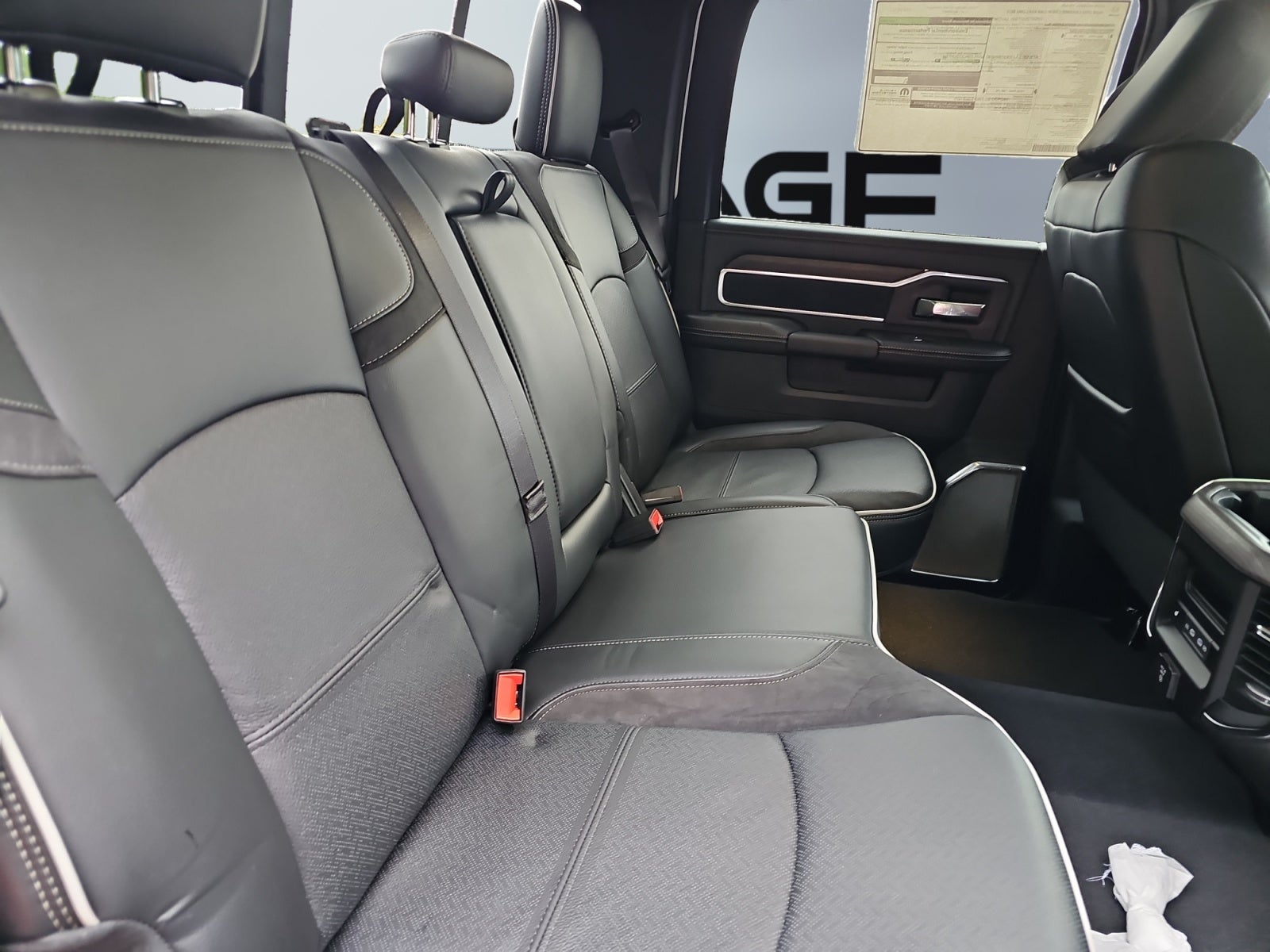 2026 RAM 3500 RAM 3500 LARAMIE CREW CAB 4X4 8' BOX