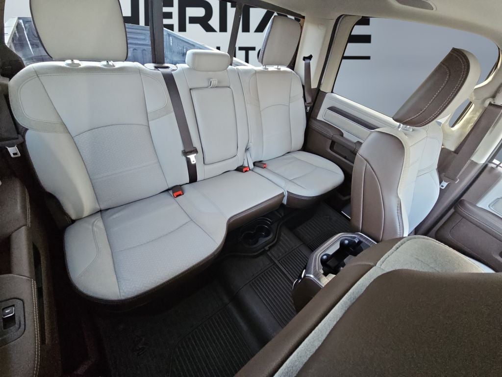 2025 RAM 3500 Laramie Crew Cab 4x4 8' Box