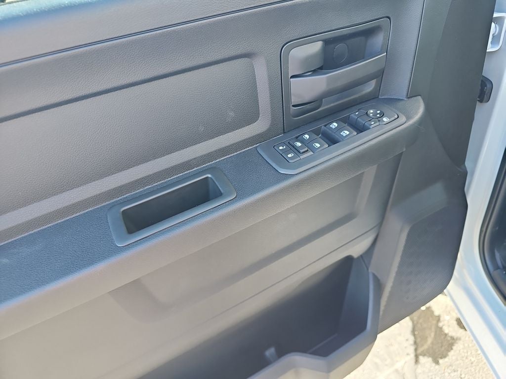 2026 RAM Ram 3500 Chassis Cab RAM 3500 TRADESMAN CREW CAB CHASSIS 4X4 60' CA