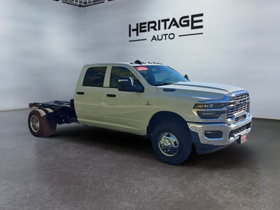 2026 RAM Ram 3500 Chassis Cab RAM 3500 TRADESMAN CREW CAB CHASSIS 4X4 60' CA