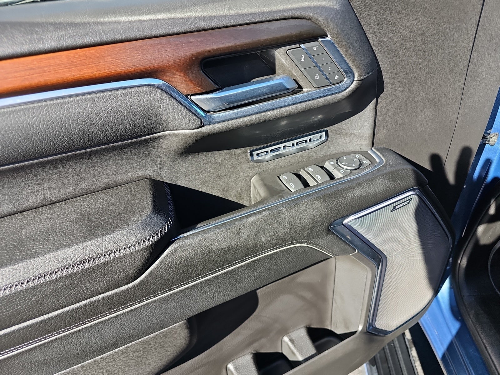 2024 GMC Sierra 4WD Crew Cab Short Box Denali