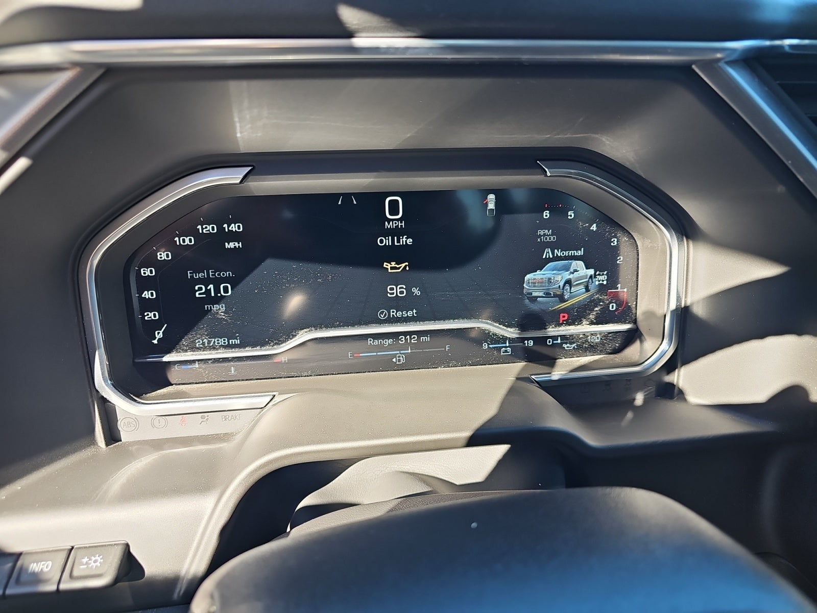2024 GMC Sierra 4WD Crew Cab Short Box Denali