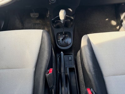 2012 Toyota Yaris L