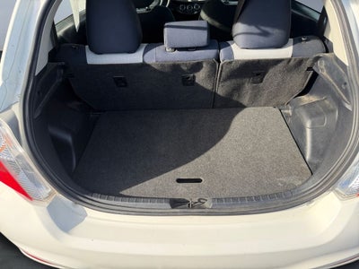 2012 Toyota Yaris L