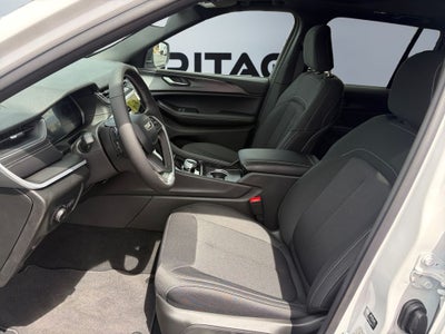 2026 Jeep Grand Cherokee GRAND CHEROKEE LAREDO X 4X4