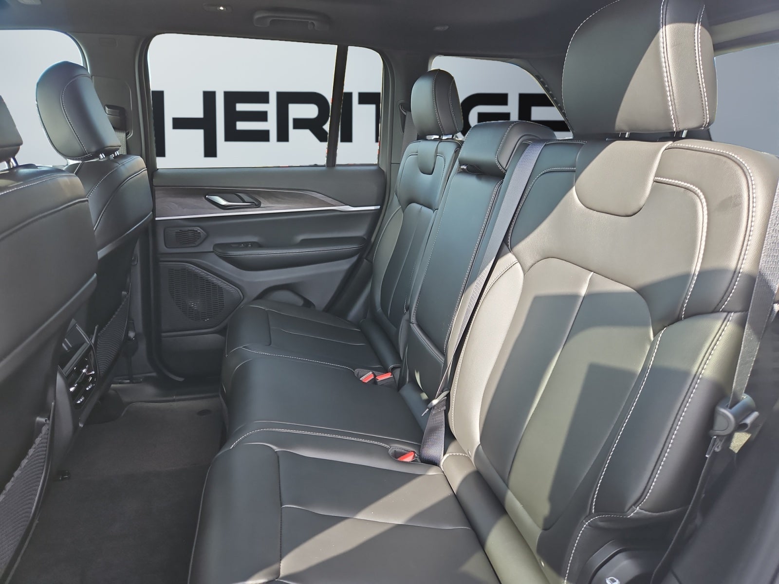 2027 Jeep Grand Cherokee GRAND CHEROKEE LIMITED 4X4