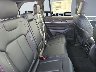 2027 Jeep Grand Cherokee GRAND CHEROKEE LIMITED 4X4